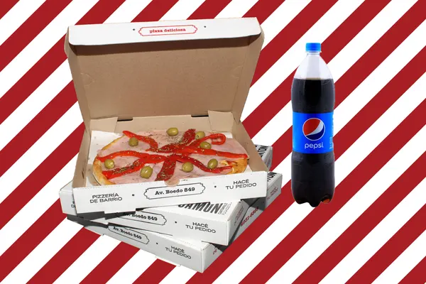 Deal 3: muzzarella pizza, special pizza, ham and red pepper pizza and a 1.5L soda